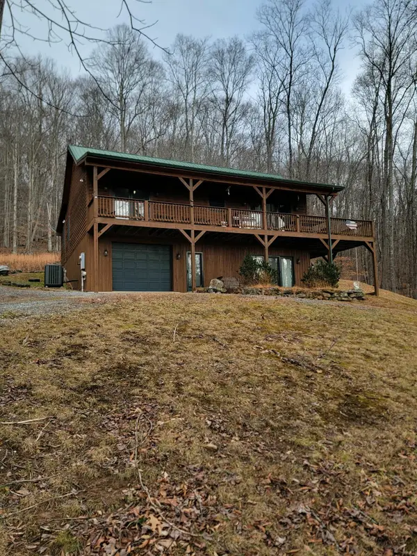 380 Flint, Hillsboro, WV 24946