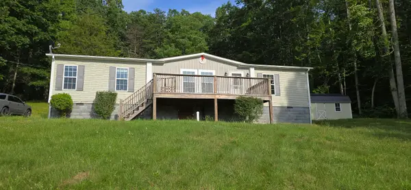 99 Rocky Hollow Rd, Wayside, WV 24985