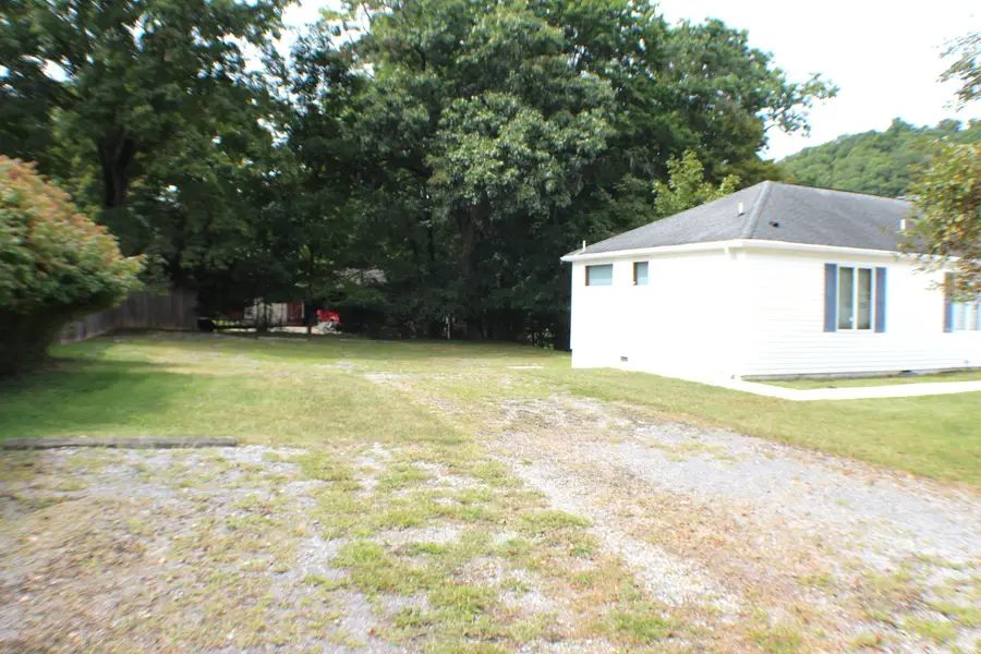 818 13th Ave, Marlinton, WV 24954 - #2