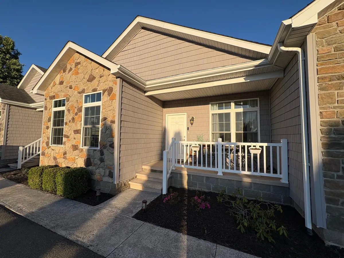 149 Townhouse Ln, Lewisburg, WV 24901 - #1