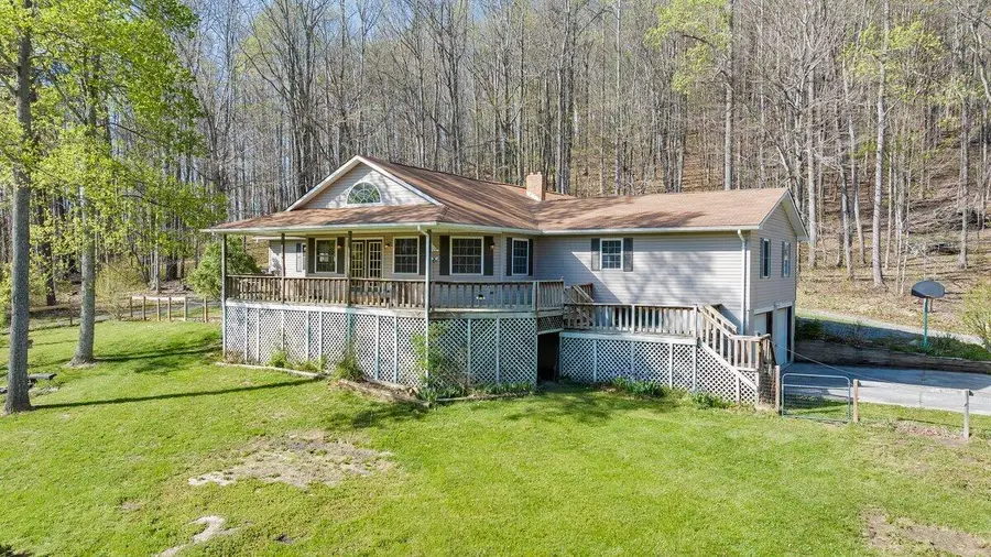3655 Knobs Rd, Union, WV 24983 - #3