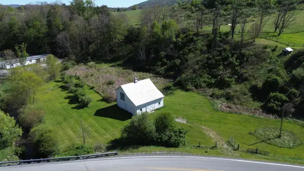 981 Woodrow Rd, Marlinton, WV 24954