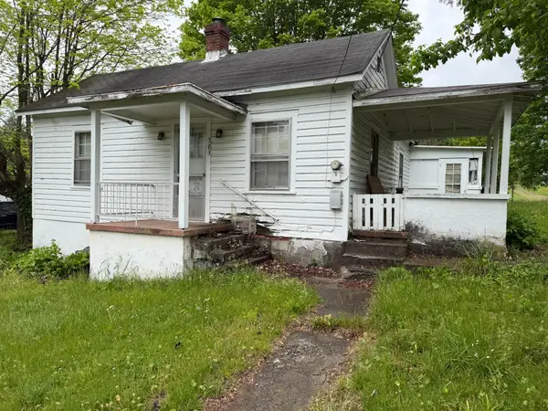 357 Washington St, Alderson, WV 24910