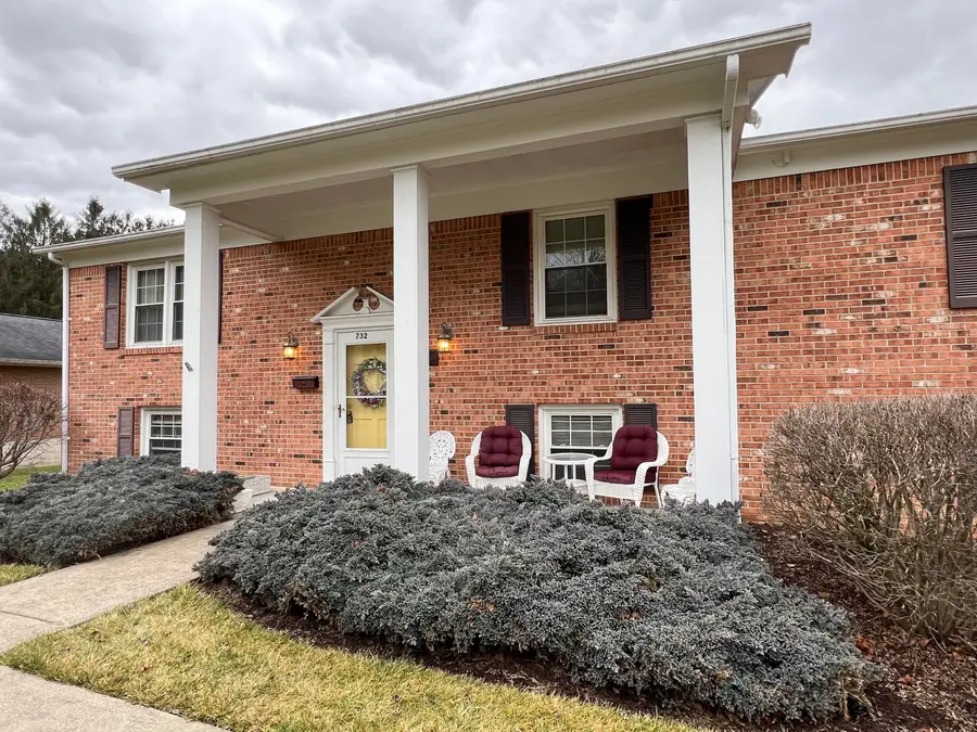 732 Lafayette St, Lewisburg, WV 24901 - #3