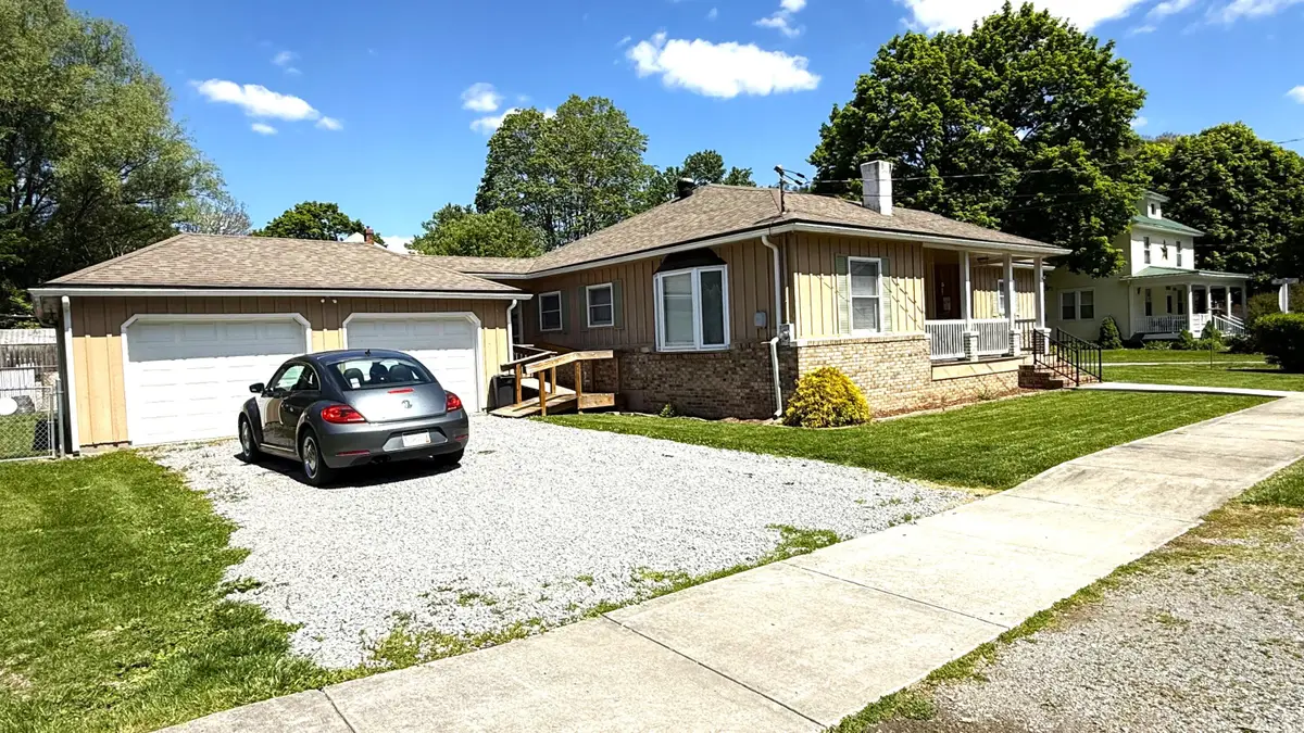 1000 10th Ave, Marlinton, WV 24954 - #1