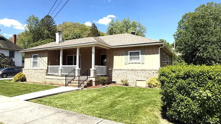1000 10th Ave, Marlinton, WV 24954 - #2