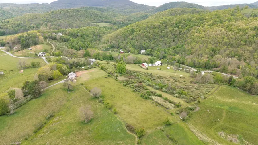 1131 Woodrow Rd, Marlinton, WV 24954 - #3