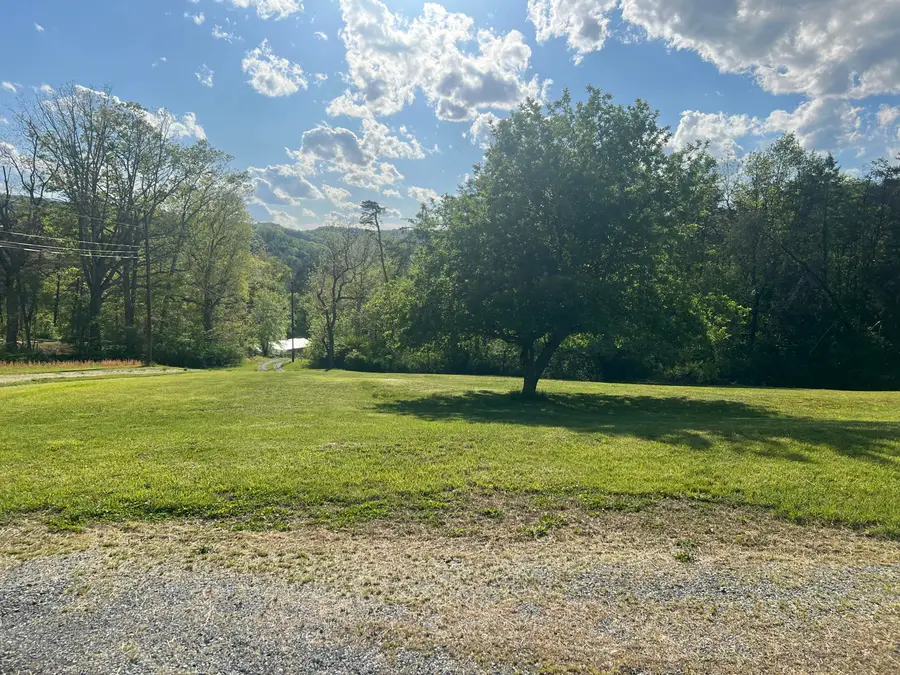 111 Crockett Ln, Talcott, WV 24981 - #2