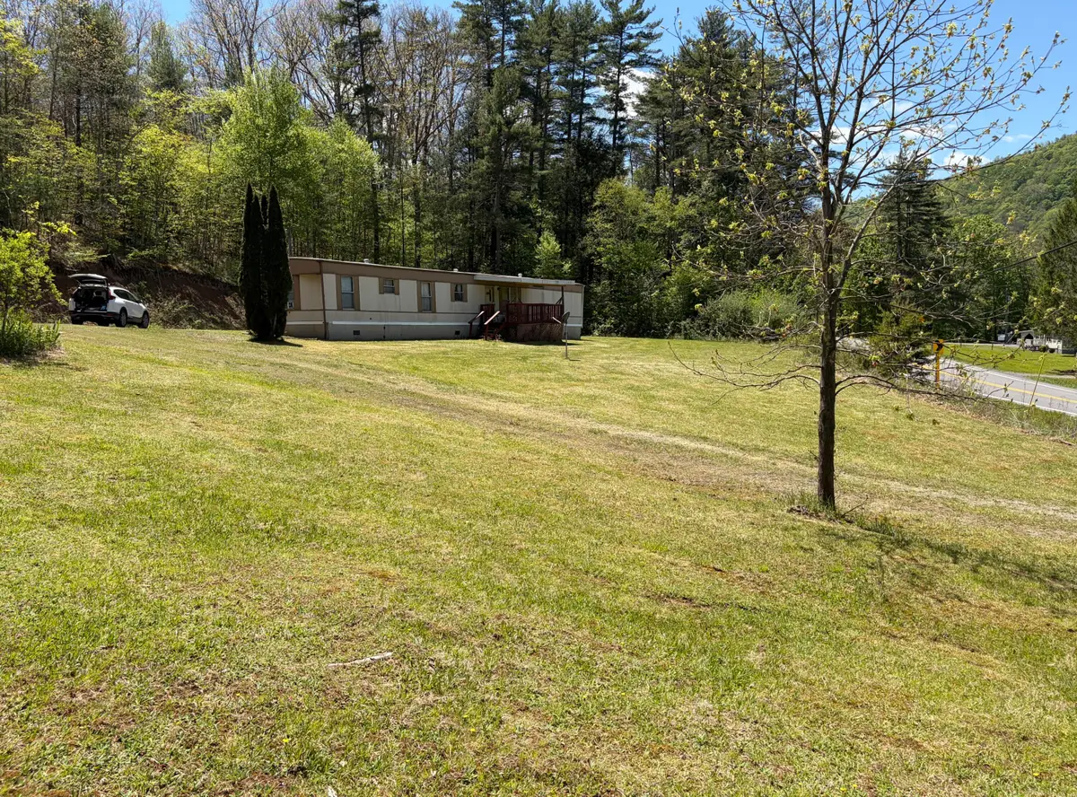 10714 Pocahontas Trl, White Sulphur Springs, WV 24986 - #1