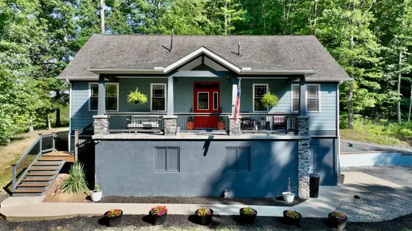 1694 Morris Branch Road, Dawson, WV 25976