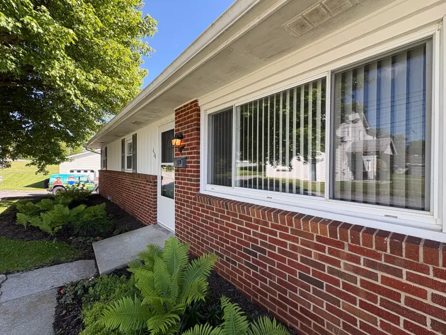 470 Baker St, Lewisburg, WV 24901 - #3