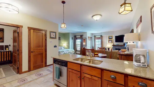 308 Soaring Eagle Lodge, Snowshoe, WV 26209