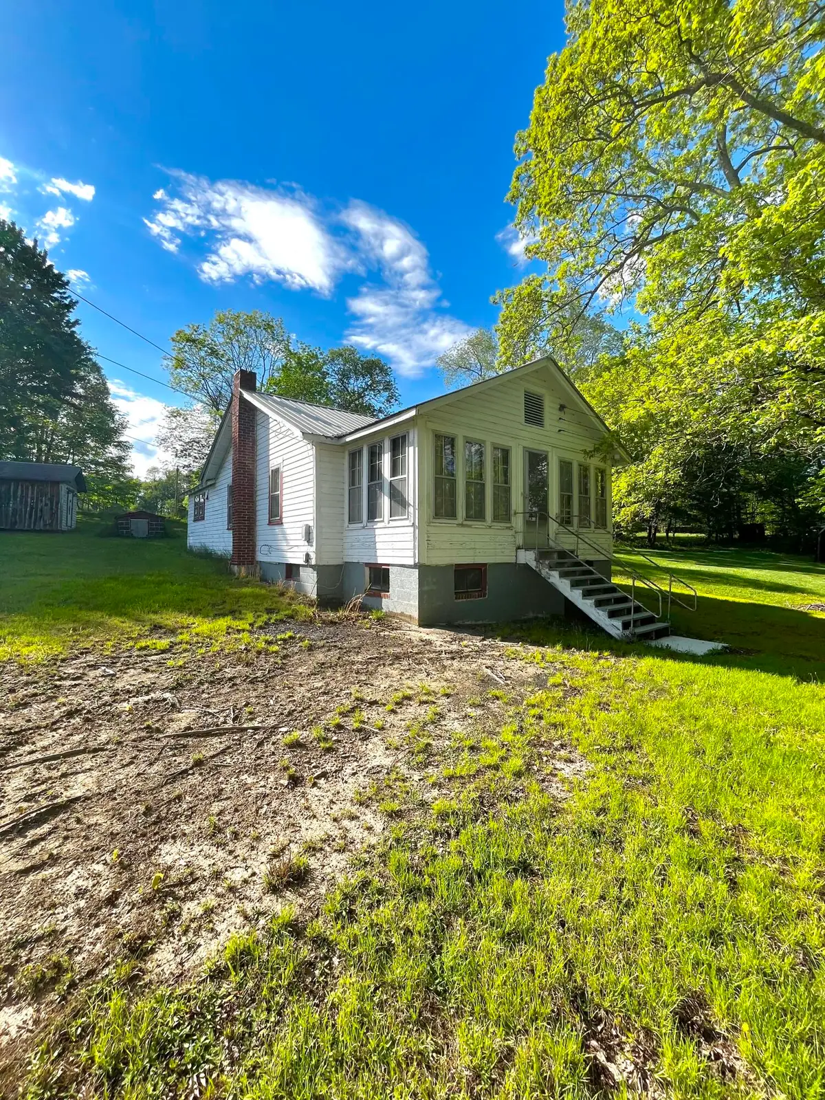 447 Settlement Dr, Charmco, WV 25958 - #1