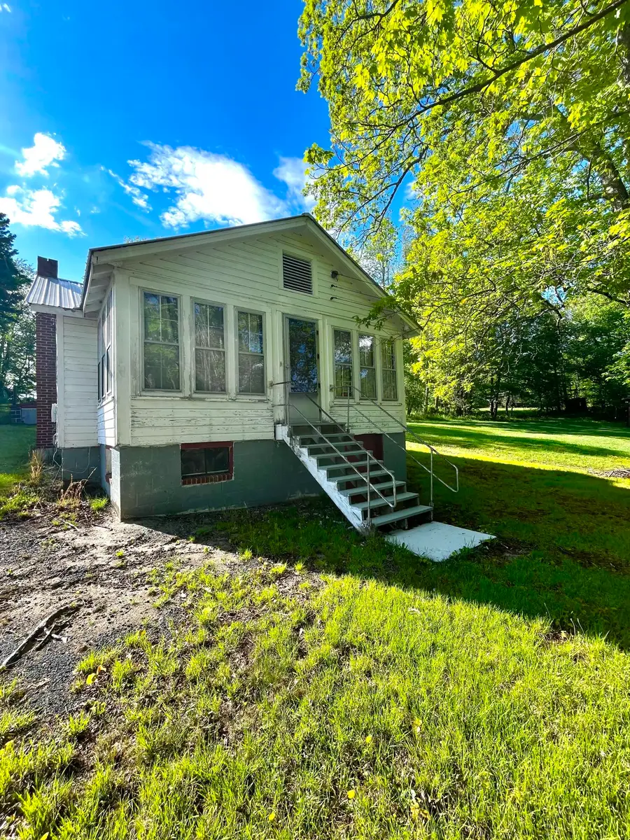 447 Settlement Dr, Charmco, WV 25958 - #3