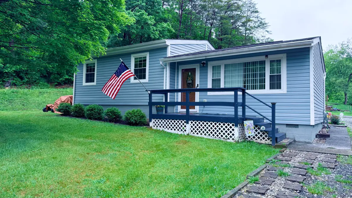 166 Coras, White Sulphur Springs, WV 24986 - #1