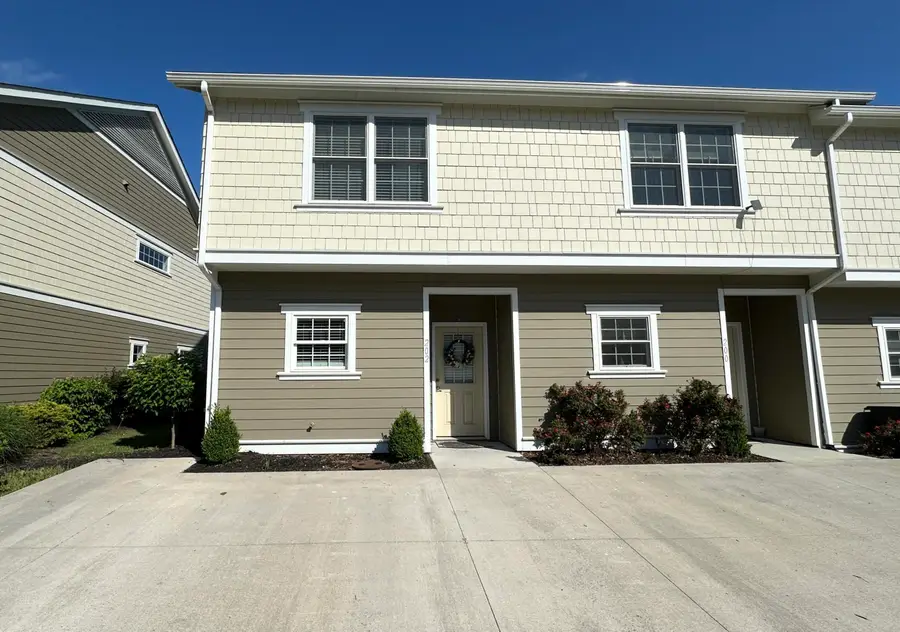 202 Blackbird Village Cir, Lewisburg, WV 24901 - #2