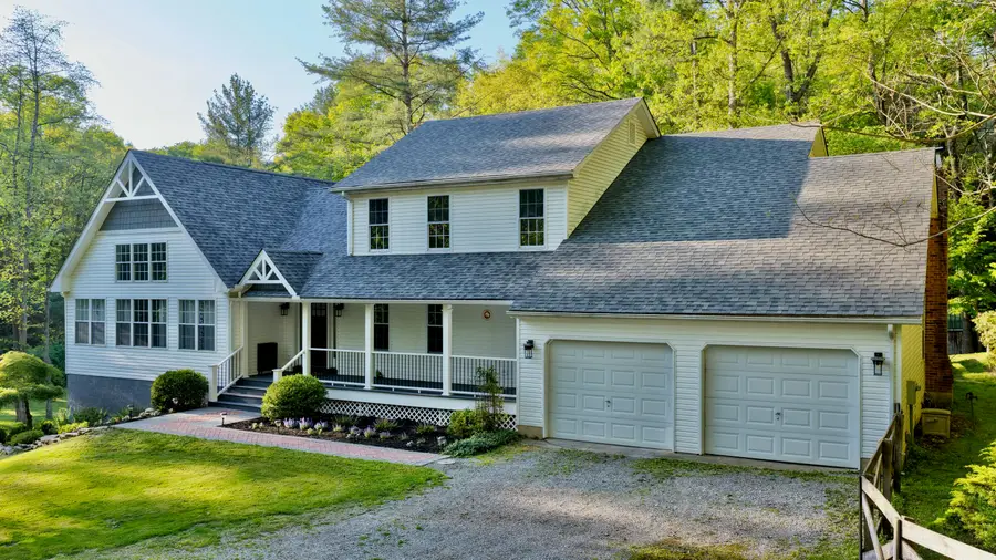 2965 Old Asbury Rd, Lewisburg, WV 24901 - #2