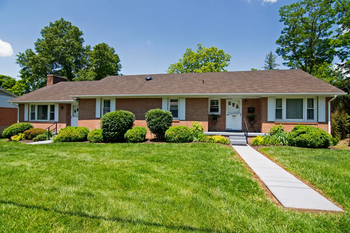 577 Holt Ln, Lewisburg, WV 24901 - #1