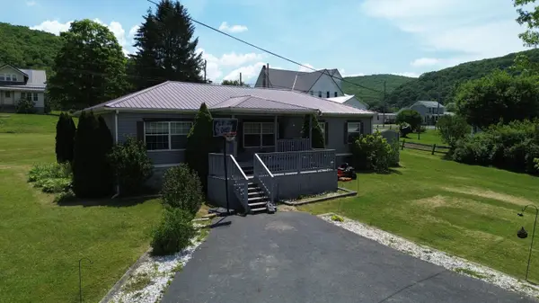 180 Third Ave, Durbin, WV 26264