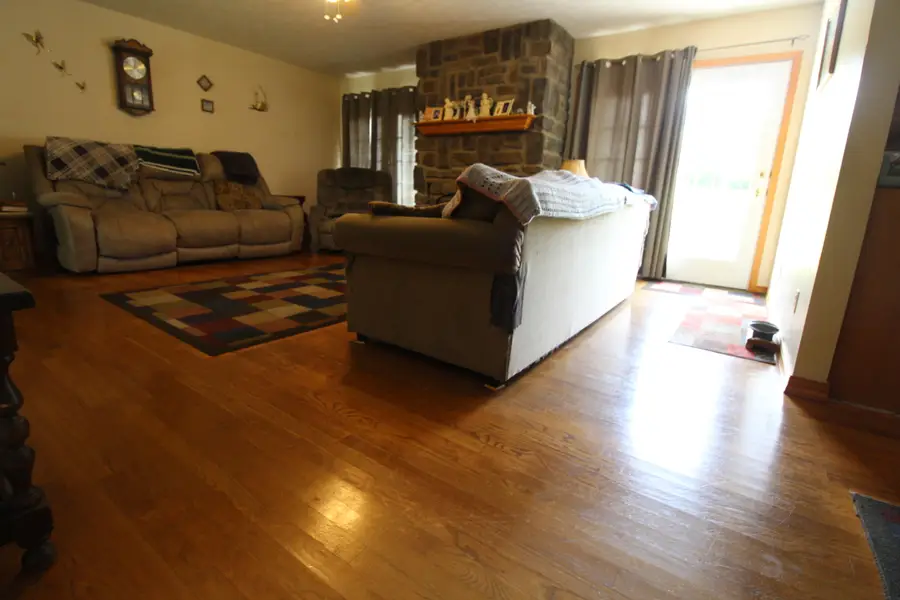 350 Farley Branch Rd, Cool Ridge, WV 25825 - #3