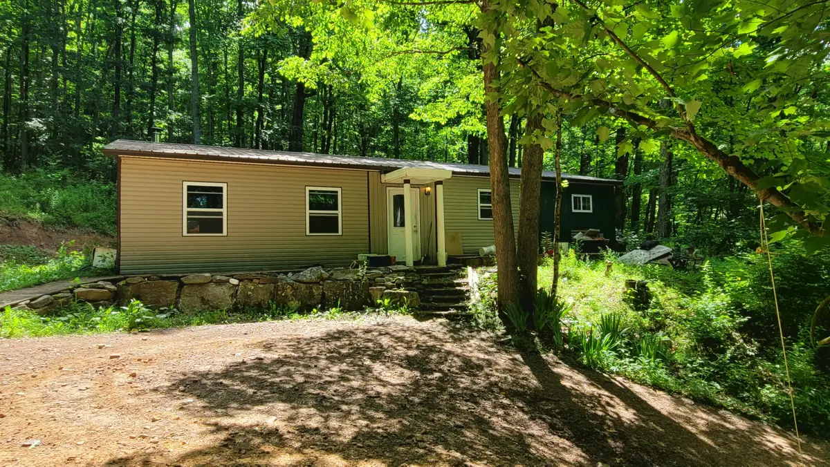 333 Fleshman Hollow Rd, Rainelle, WV 25962 - #1