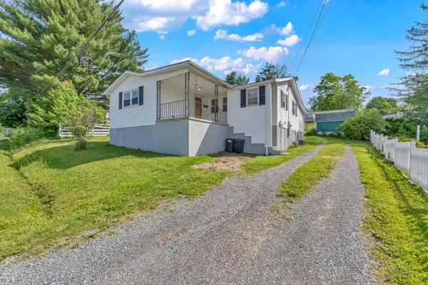 311 Old Anthony Creek Rd, White Sulphur Springs, WV 24986