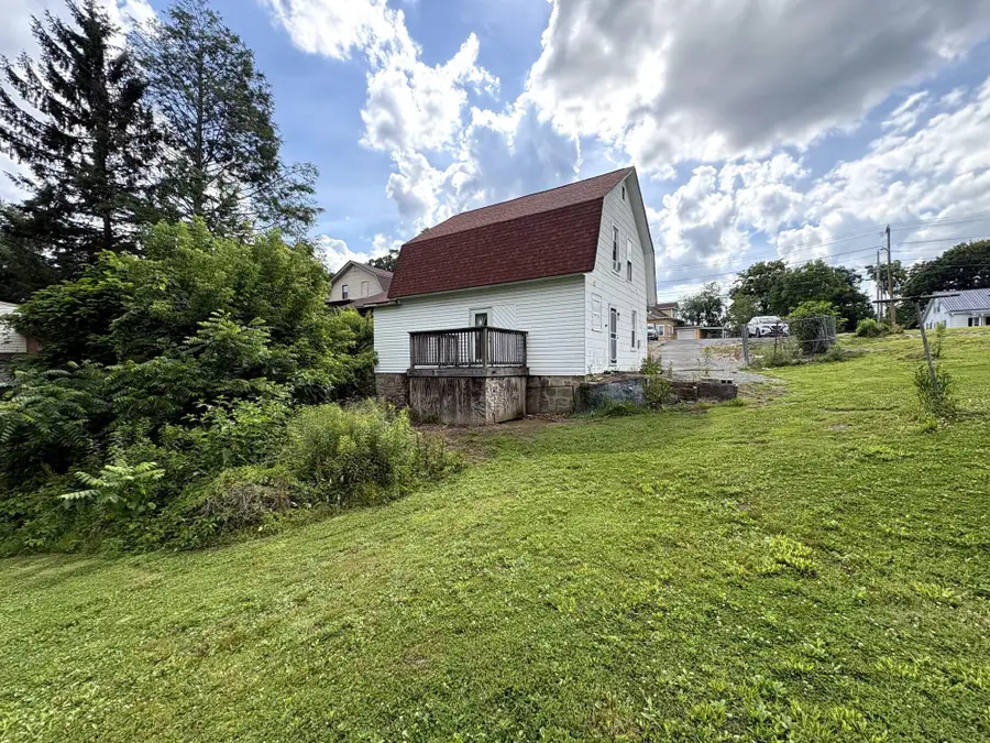 206 Johnstown Rd, Beckley, WV 25801 - #2