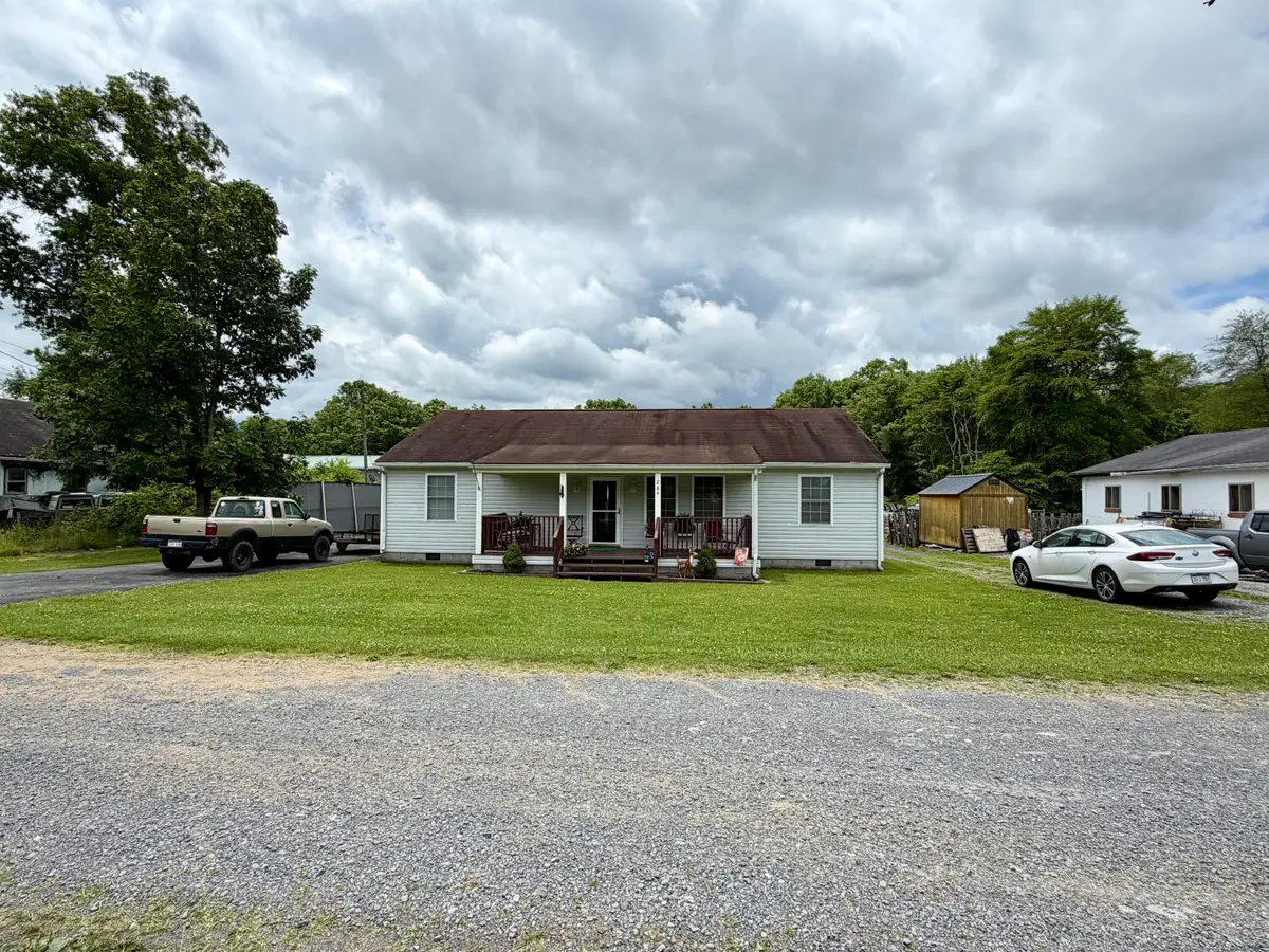 284 Lewis St, Rupert, WV 25984 - #1