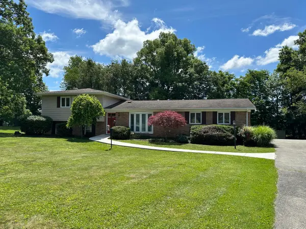 170 Mayapple Trl, Lewisburg, WV 24901
