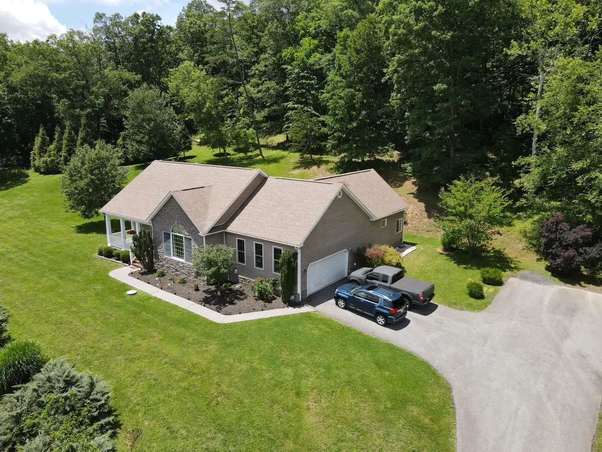 151 Oak Leaf Dr, Caldwell, WV 24925 - #1