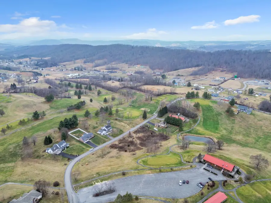 468 Fountain Springs Dr, Peterstown, WV 24963 - Image #3