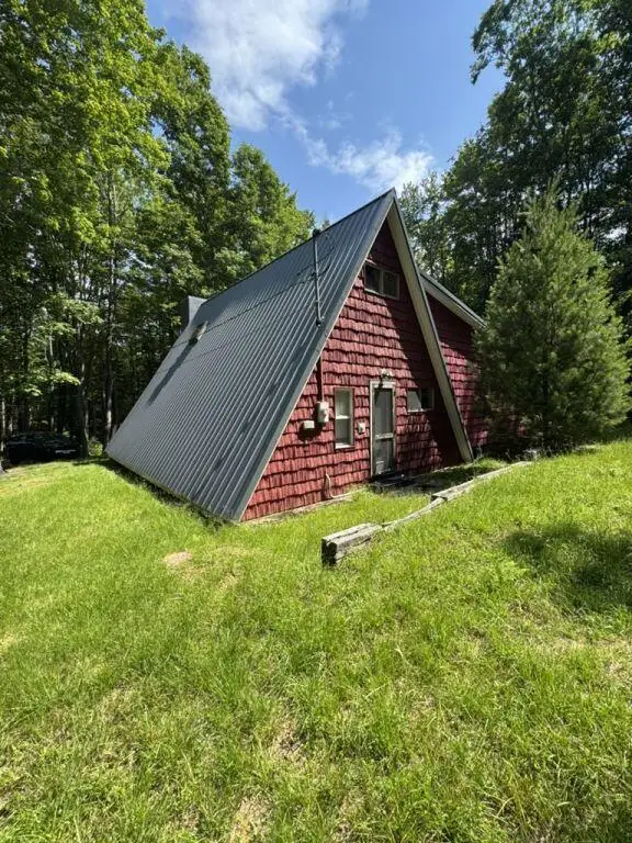 255 Ash St, Green Bank, WV 24944 - #2