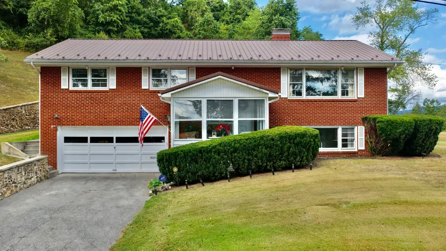 196 Old White Trail, White Sulphur Springs, WV 24986 - #2