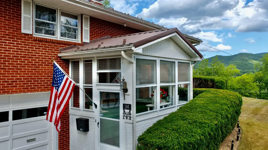 196 Old White Trail, White Sulphur Springs, WV 24986 - #3