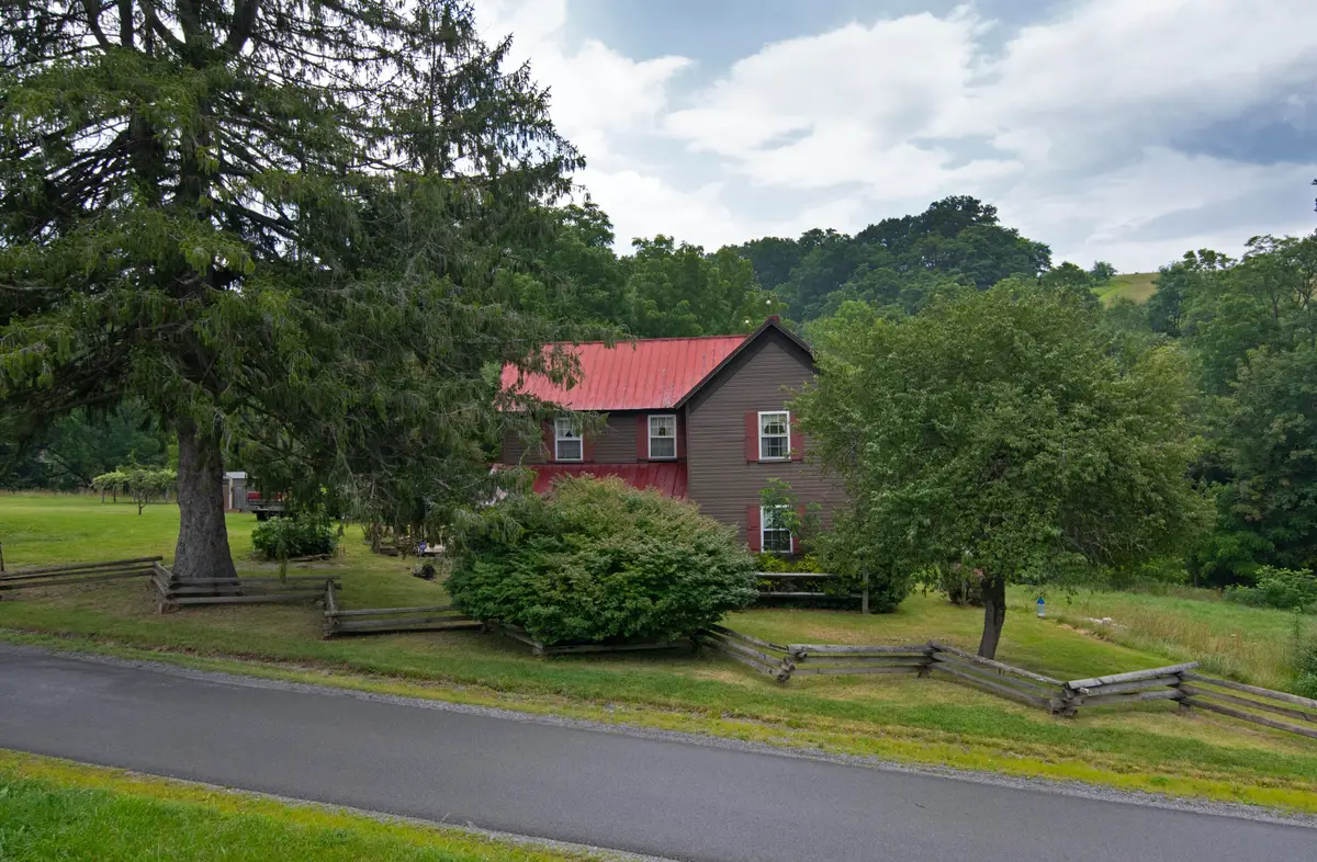 6412 Denmar Rd, Hillsboro, WV 24946 - #1