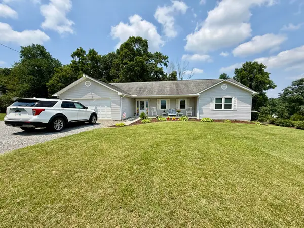 2739 Ballard-red Sulphur Pkwy, Peterstown, WV 24963