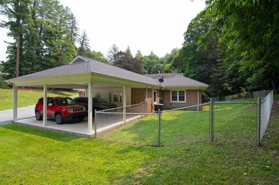 510 Sunset Dr, Ronceverte, WV 24970 - #3