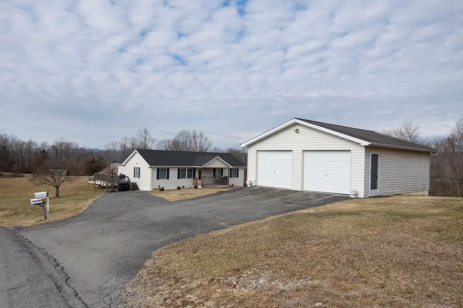 762 Brier Hill Ln, Ronceverte, WV 24970 - Image #2