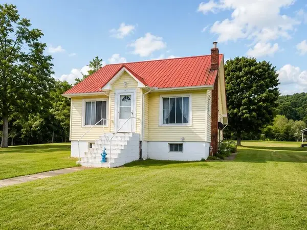 127 John Tolbert, Hinton, WV 25951