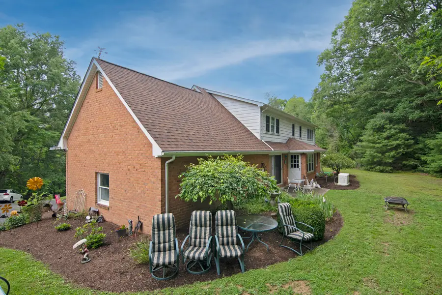 108 Montague Dr, White Sulphur Springs, WV 24986 - #3
