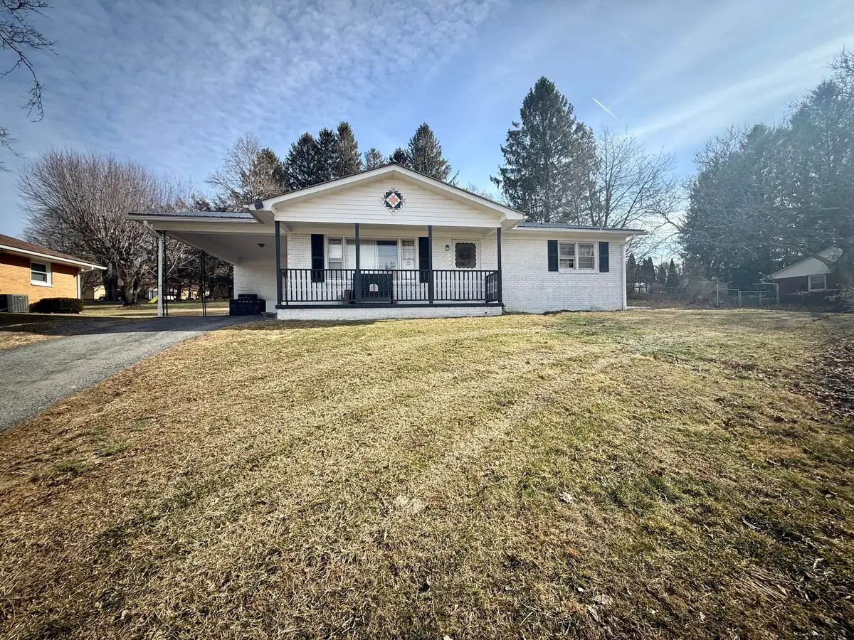 194 Ann Ave, Lewisburg, WV 24901 - Image #1