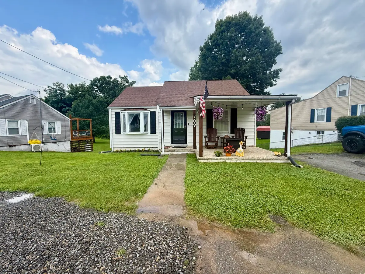 709 Woodland Rd, Rich Creek, VA 24147 - #1