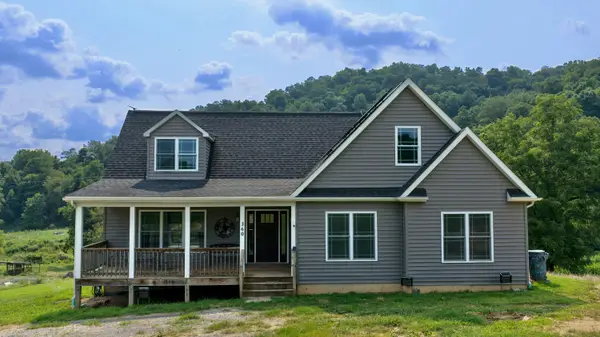 360 Rainbow Ln, Asbury, WV 24916