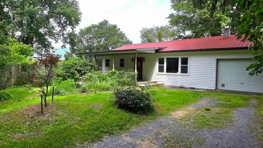 247 Hill Top Dr, Lewisburg, WV 24901 - #3