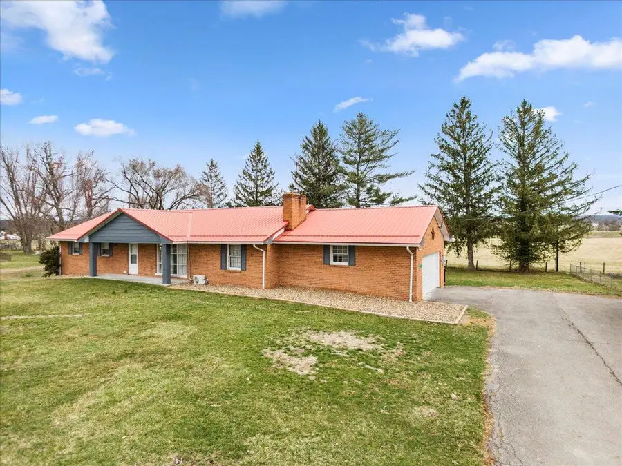 2750 N Seneca Trl, Sinks Grove, WV 24976 - #3