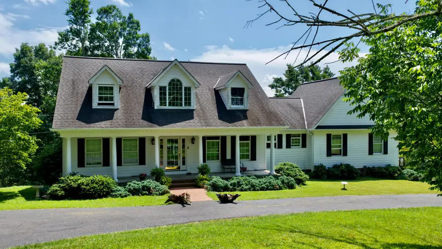 941 Chestnut Flats, Lewisburg, WV 24901 - #3