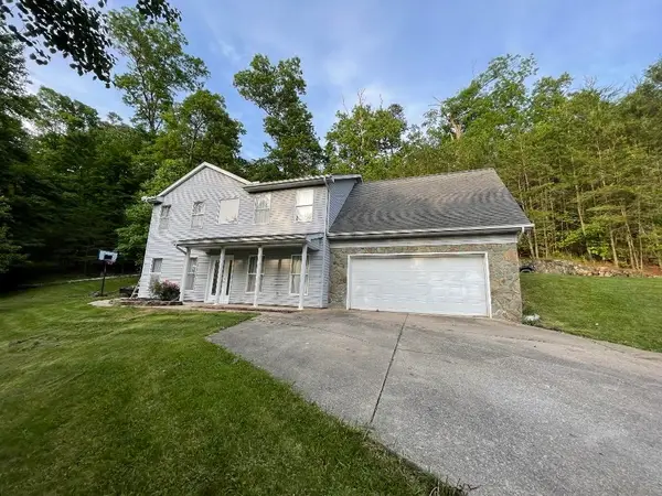 211 Highlands Road, Hurricane, WV 25526