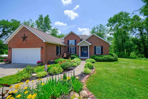 27 Riverview Court, Milton, WV 25541-9311