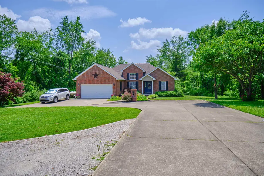 27 Riverview Court, Milton, WV 25541-9311 - Image #2