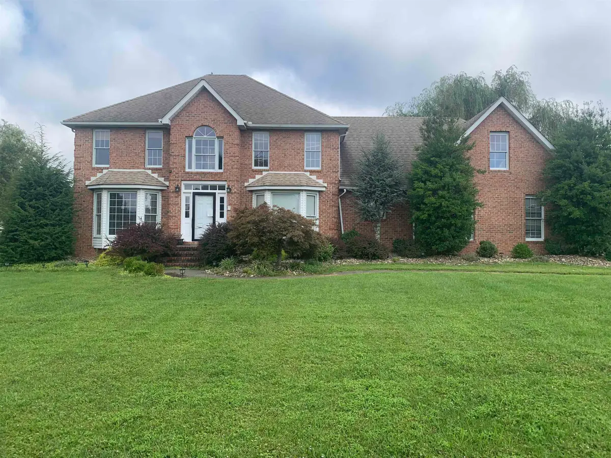 8 Grandview Dr, Milton, WV 25541 - Image #1